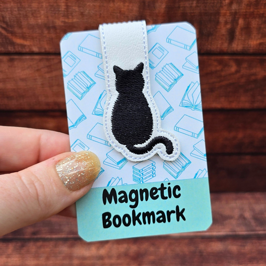 Black Cat | Magnetic Bookmark
