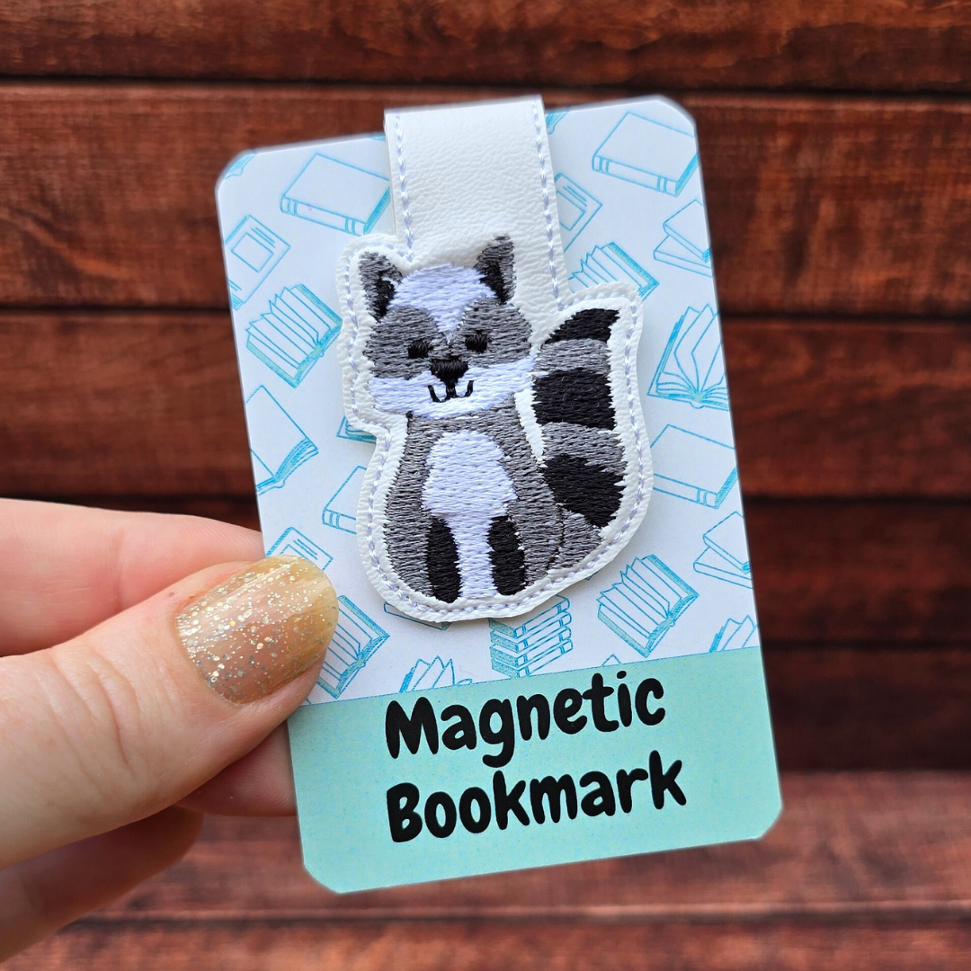 Raccoon | Magnetic Bookmark