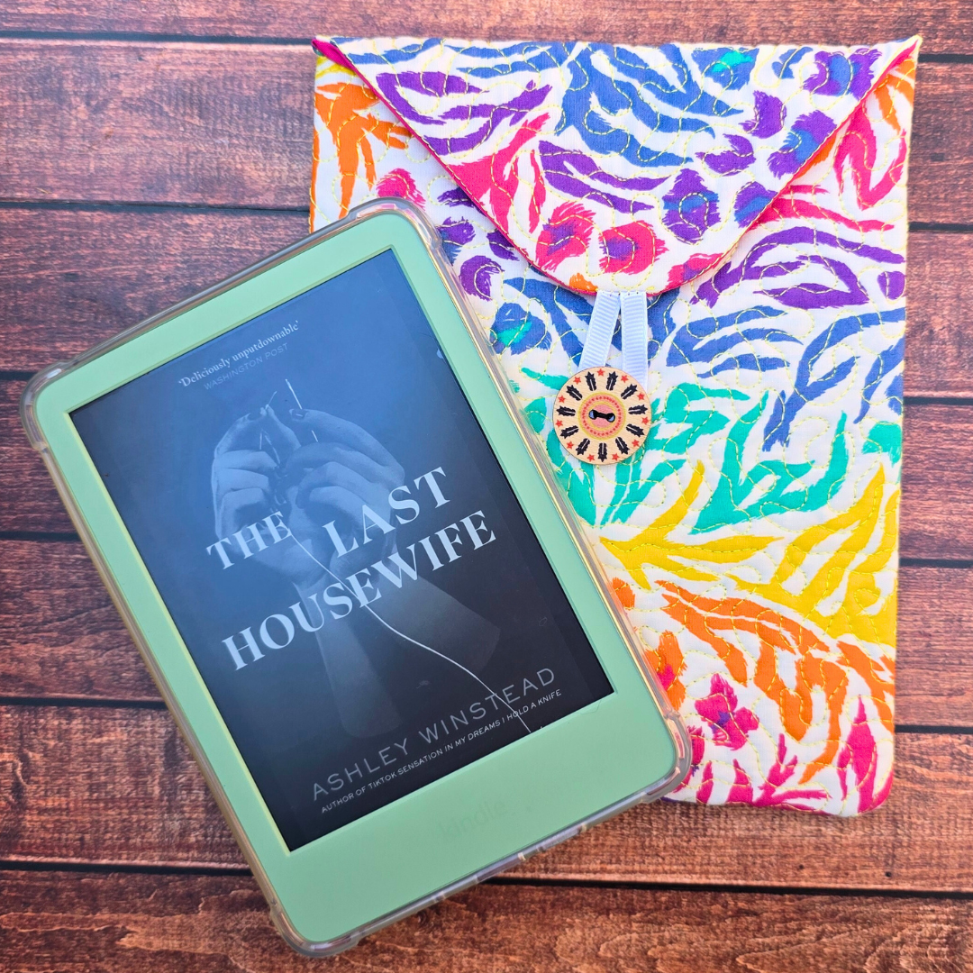 Bright Animal | White | Kindle Kozie