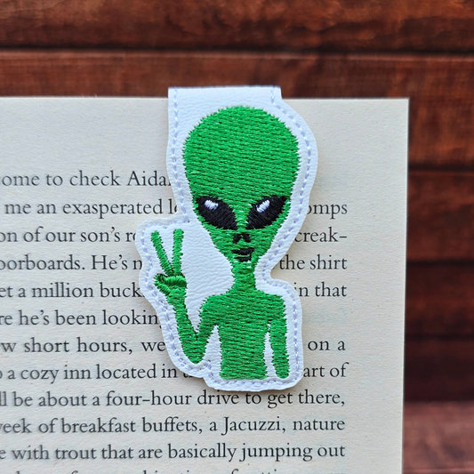 Alien | Magnetic Bookmark