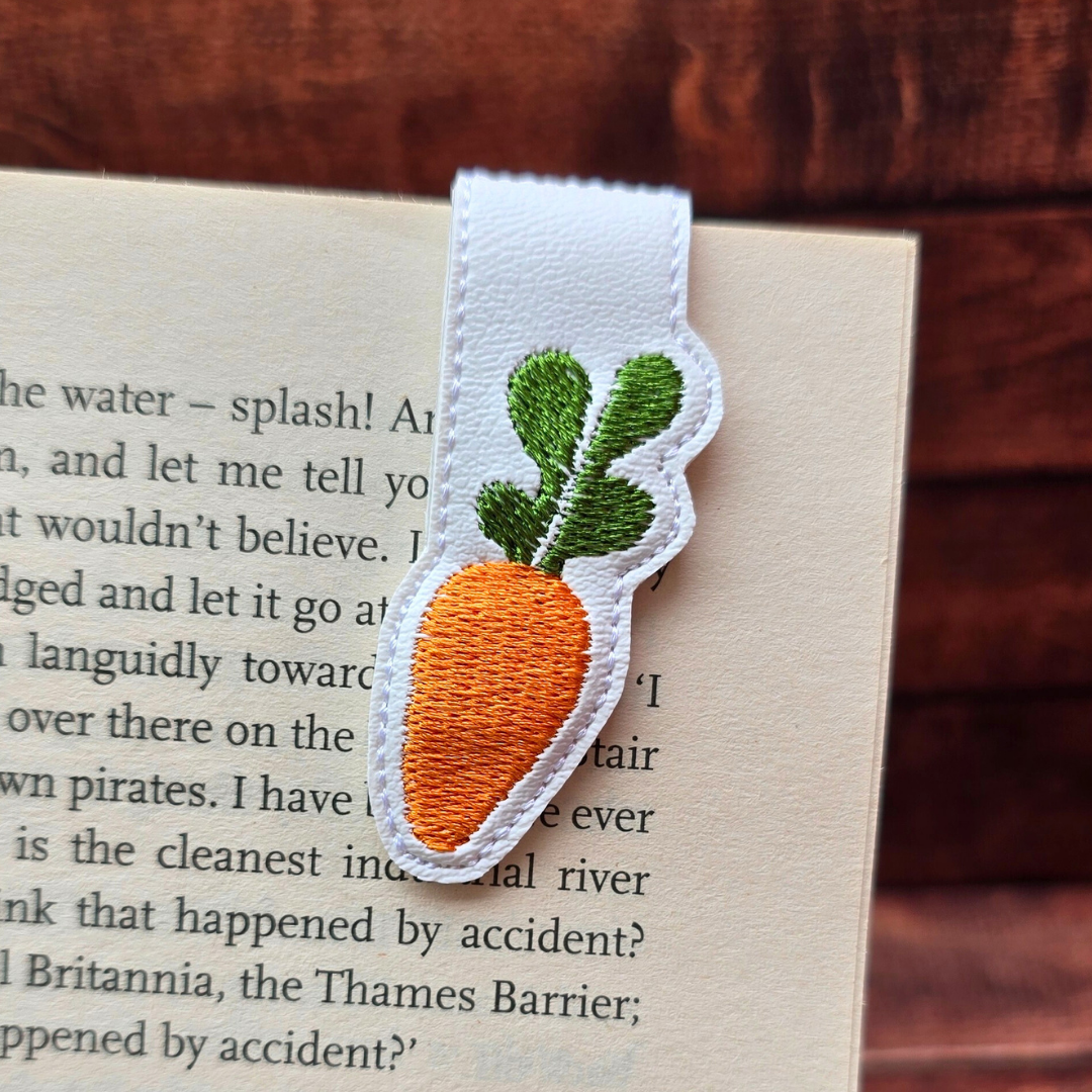 Carrot | Magnetic Bookmark