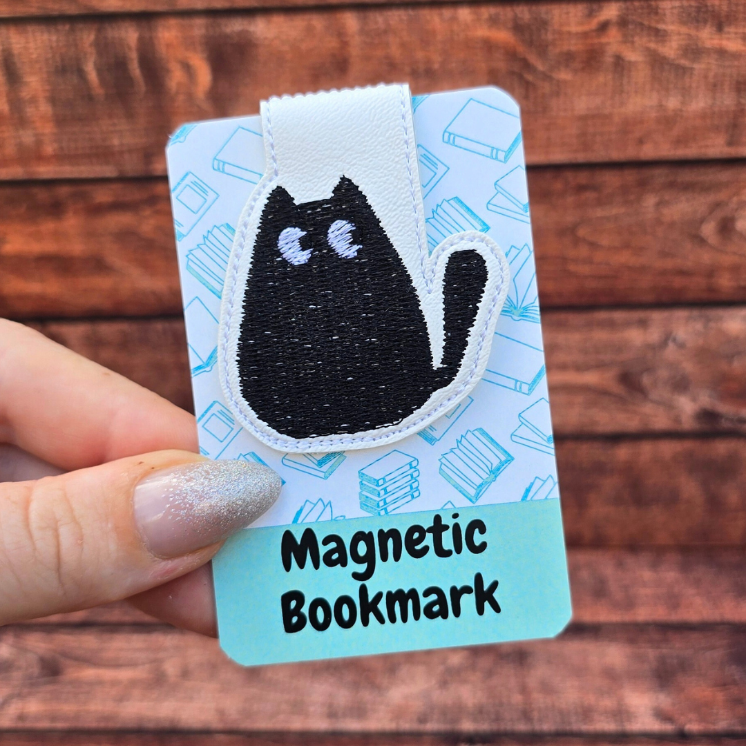Suspicious Cat | Magnetic Bookmark