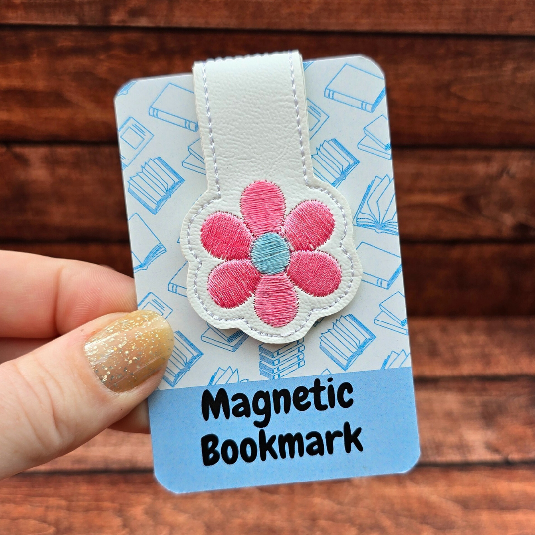 Pink Daisy | Magnetic Bookmark