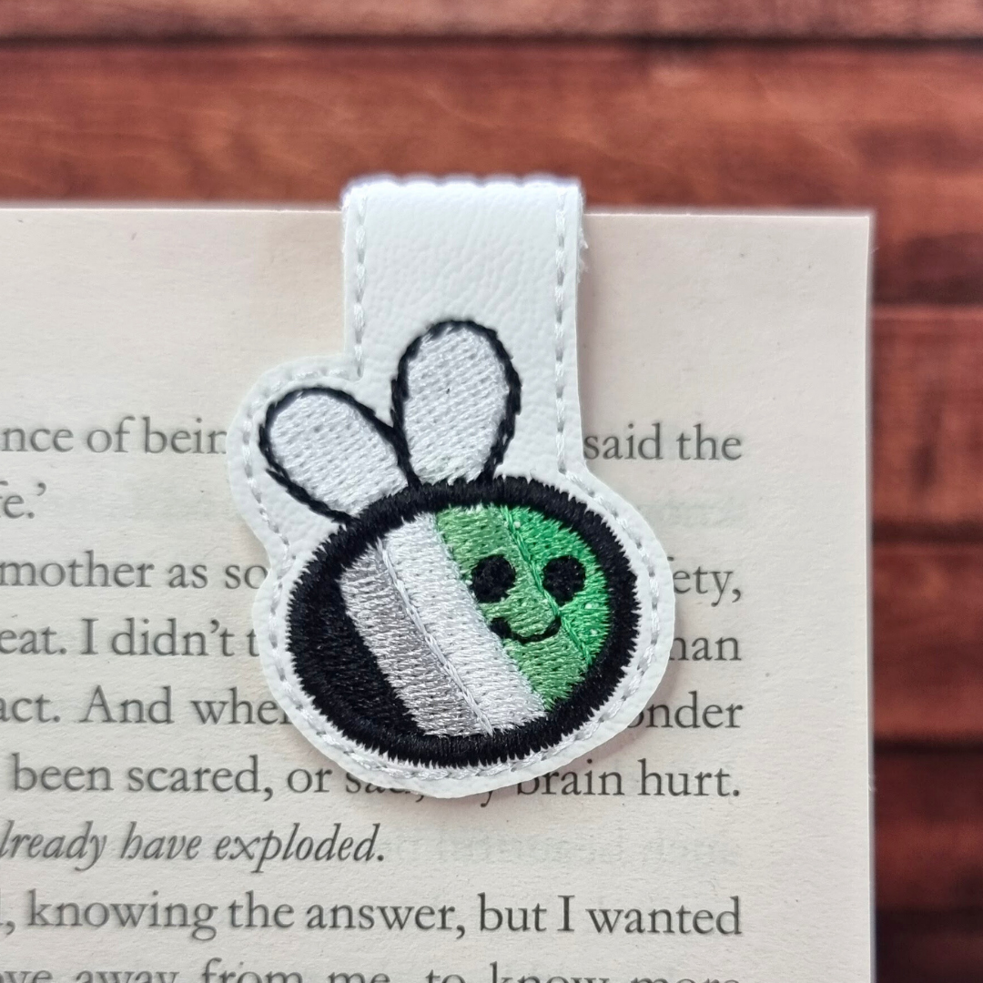 Aromantic Pride Bee | Magnetic Bookmark