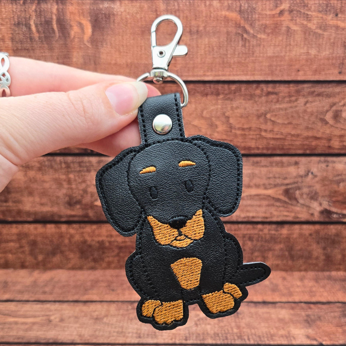 Dachshund | Embroidered Keychain