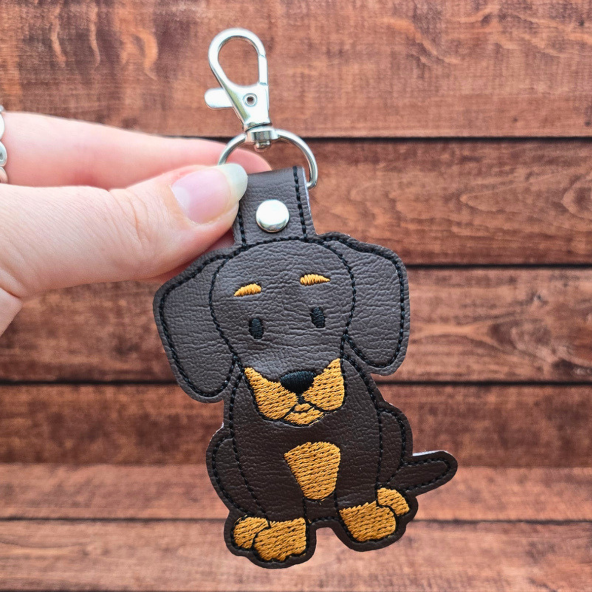 Dachshund | Embroidered Keychain