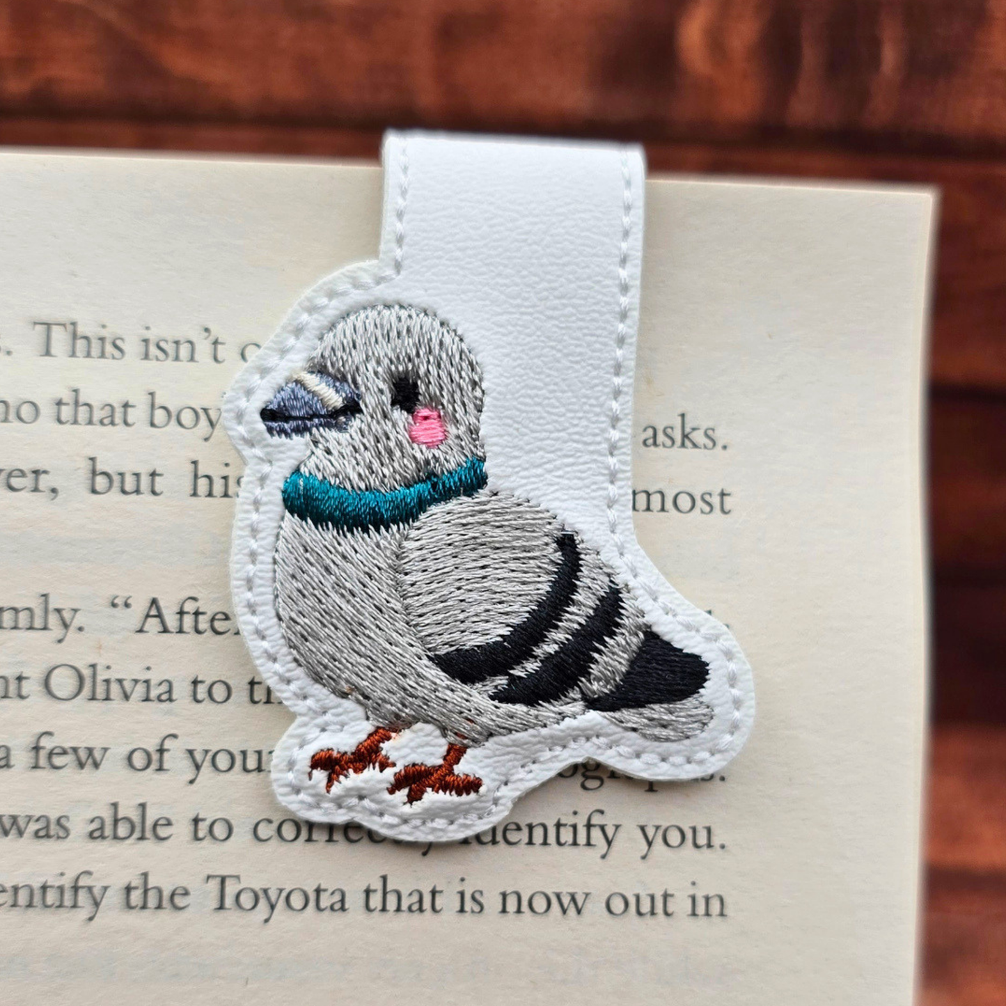 Pigeon | Magnetic Bookmark