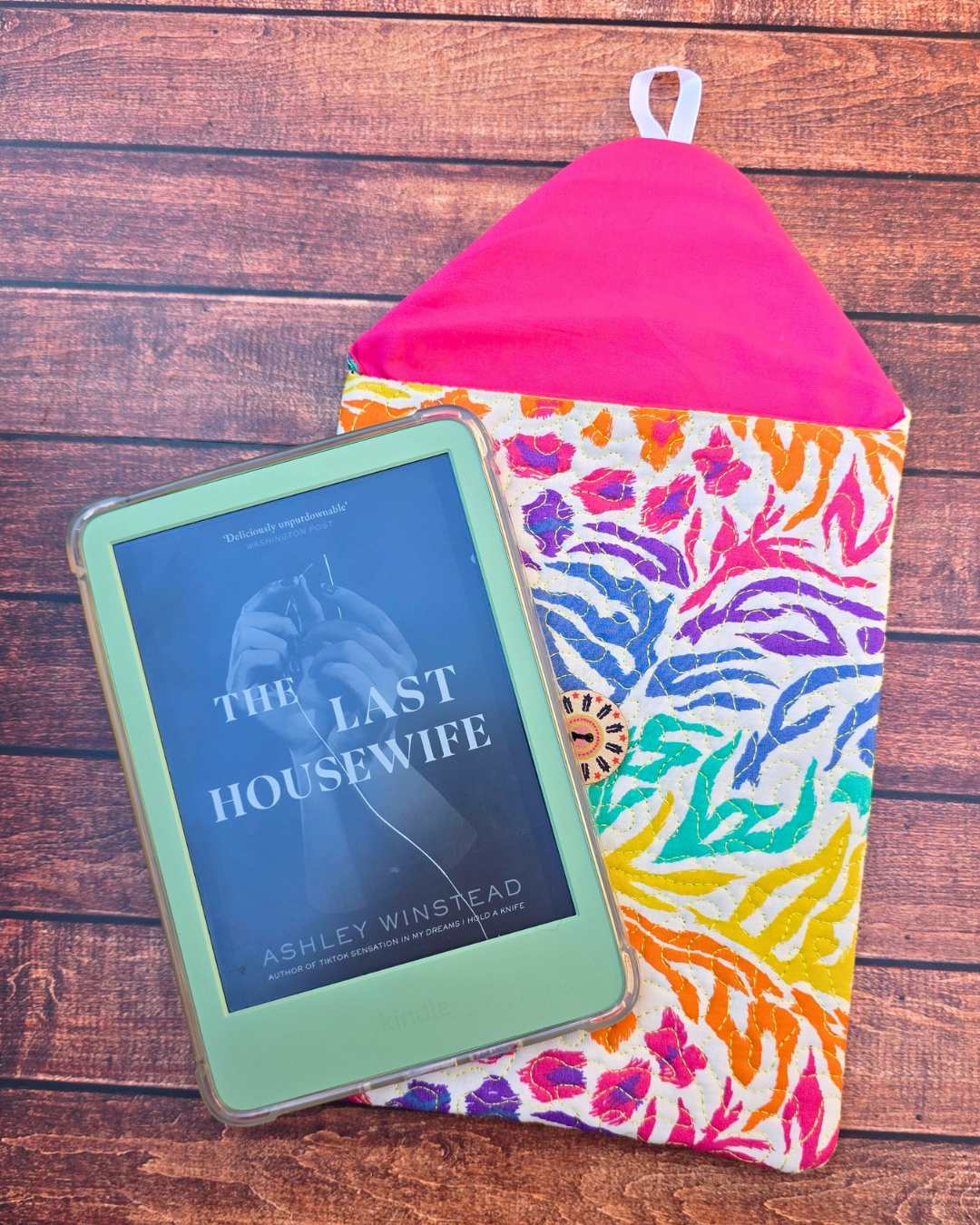 Bright Animal | White | Kindle Kozie